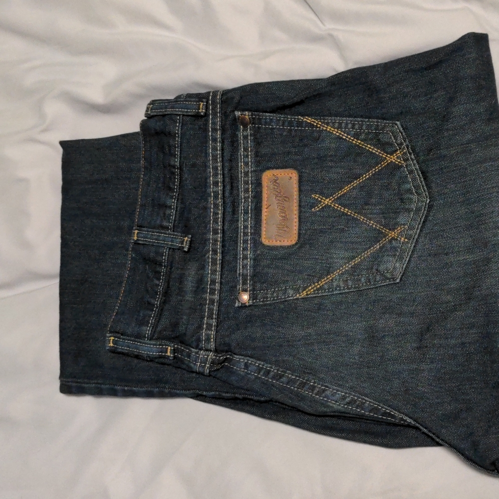 Dark wash 33x32 retro Wranglers